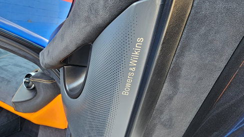 Used 2019 McLaren 570S Spider image 35