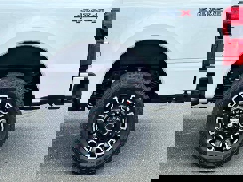 New 2025 Ford F250 Platinum image 44