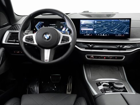 Used 2025 BMW X5 xDrive40i w/ M Sport Package image 16
