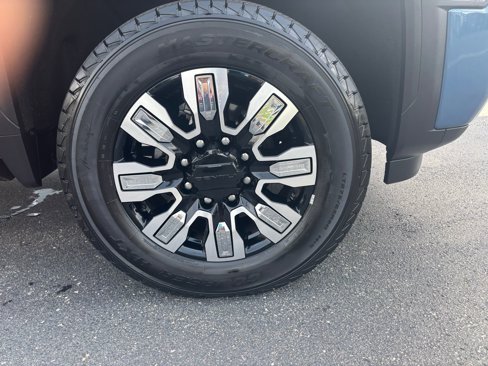 Used 2024 GMC Sierra 3500 Denali w/ Denali Reserve Package image 12