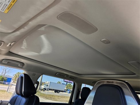 New 2025 INFINITI QX80 Sensory image 8