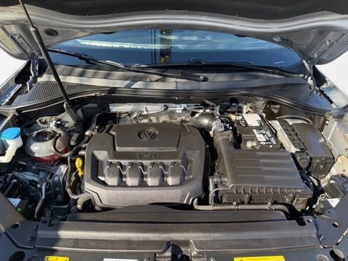 Used 2024 Volkswagen Tiguan Wolfsburg Edition image 32