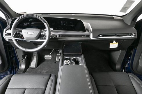 New 2026 Cadillac Vistiq Sport image 17