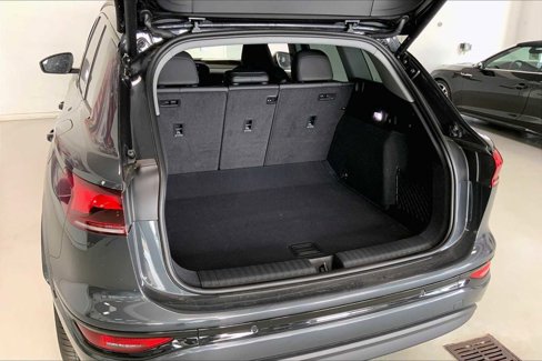 New 2025 Audi Q6 e-tron Premium Plus image 17