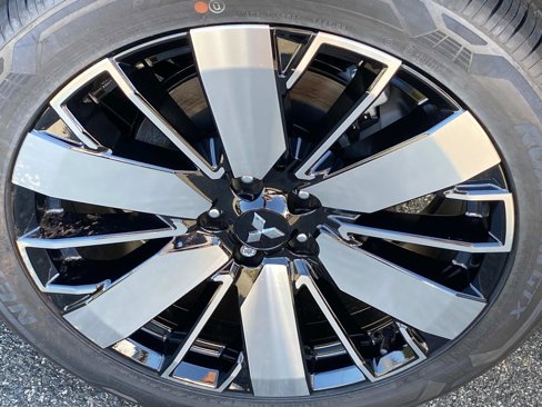 New 2025 Mitsubishi Outlander SE image 6