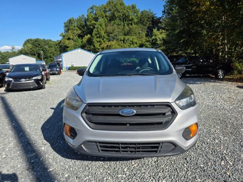Used 2018 Ford Escape S image 2