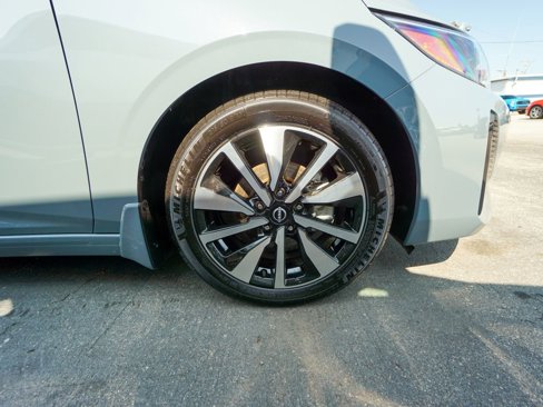 Used 2024 Nissan Sentra SV w/ SV Premium Package image 5