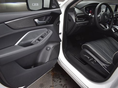 New 2026 Acura MDX SH-AWD w/ Advance Package image 6