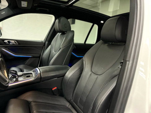 Used 2022 BMW X5 xDrive40i w/ M Sport Package image 15
