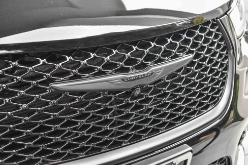 New 2026 Chrysler Pacifica Limited w/ S Appearance Package image 9