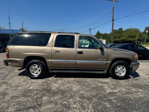 Used 2004 GMC Yukon XL SLE image 5