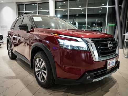Used 2022 Nissan Pathfinder SL image 4