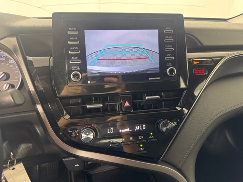 Used 2022 Toyota Camry LE image 16