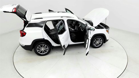 Used 2024 GMC Terrain SLT image 19