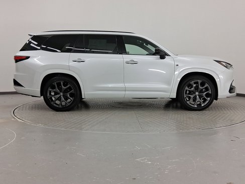New 2026 Lexus TX 500h AWD image 8