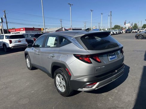 Certified 2025 Hyundai Tucson SE image 7