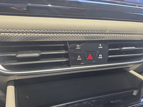 Used 2025 Volkswagen Atlas SEL Premium R-Line image 16