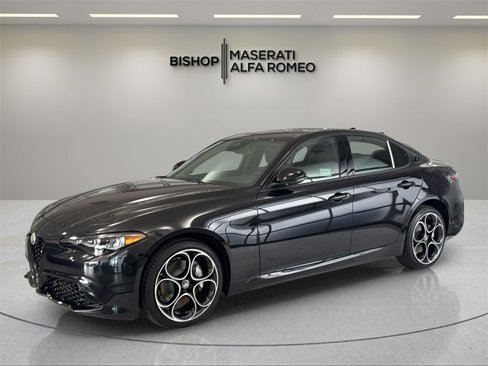 New 2025 Alfa Romeo Giulia AWD image 7