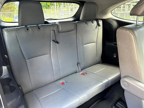 Used 2021 Toyota Highlander XLE image 19