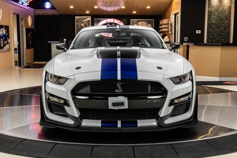 Used 2021 Ford Mustang Shelby GT500 w/ Carbon Fiber Track Pack image 7