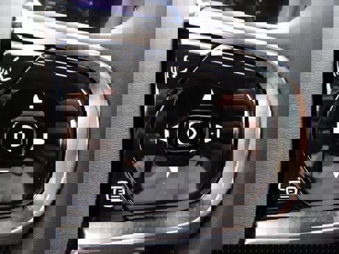 Certified 2024 Volvo XC60 B5 Plus image 16