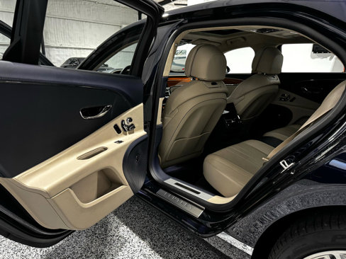 Used 2021 Bentley Flying Spur W12 image 15