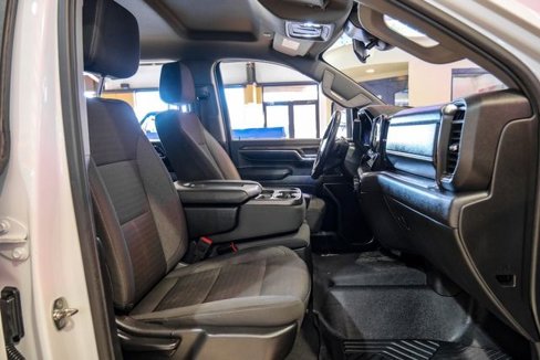 Used 2024 Chevrolet Silverado 2500 LT image 29