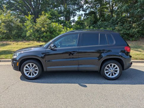 Used 2017 Volkswagen Tiguan Limited w/ Premium Package image 6