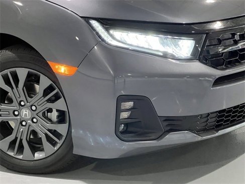 New 2026 Honda Odyssey Touring image 13