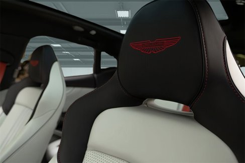 New 2025 Aston Martin DBX 707 image 21