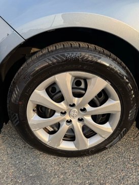 Used 2020 Toyota Corolla LE image 12