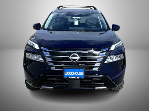 New 2026 Nissan Rogue Platinum image 2