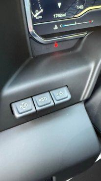 Used 2025 GMC Sierra 2500 AT4X image 59