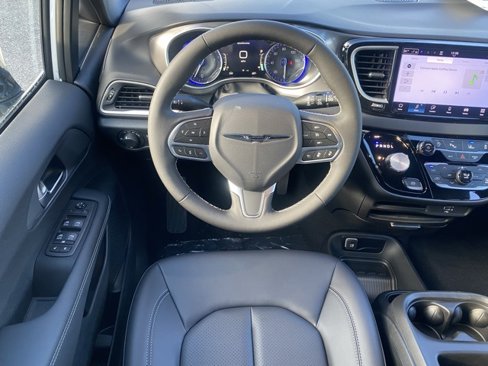 New 2026 Chrysler Voyager LX image 36