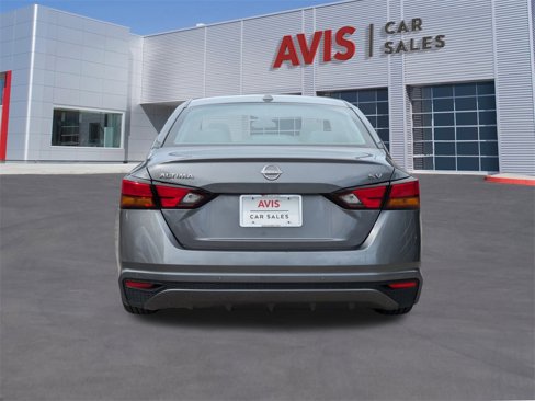 Used 2024 Nissan Altima 2.5 SV image 6