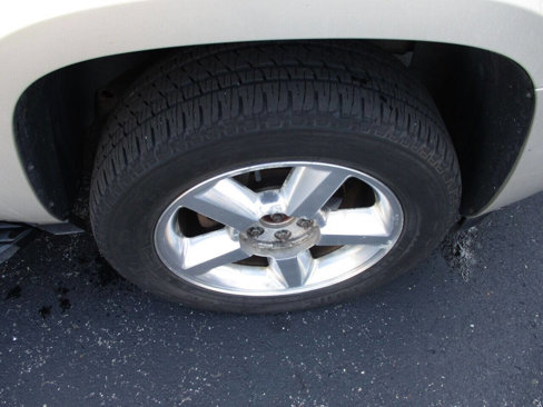 Used 2011 Chevrolet Suburban LTZ image 16