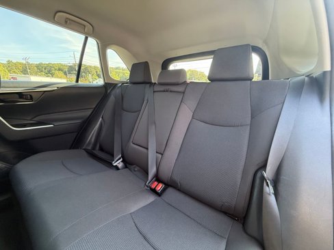 Used 2024 Toyota RAV4 LE image 15