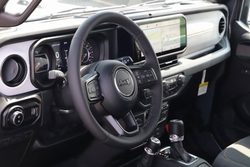 New 2025 Jeep Gladiator Willys image 13