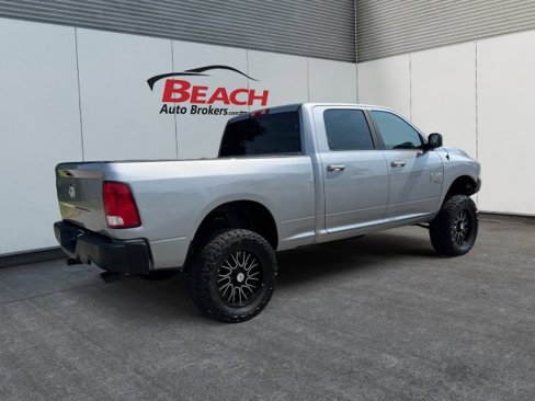 Used 2021 RAM 1500 Classic SLT image 9