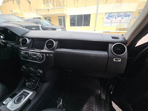 Used 2016 Land Rover LR4 HSE Silver Edition image 17