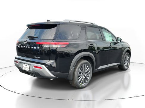 New 2025 Nissan Pathfinder SL image 4