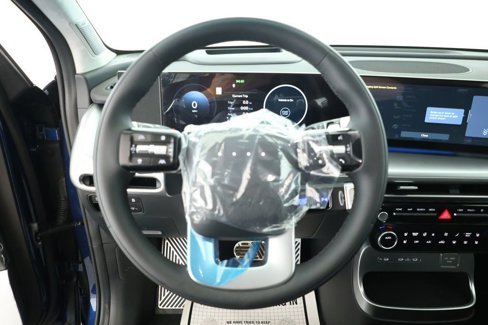 Used 2026 Hyundai Ioniq 9 Calligraphy image 12