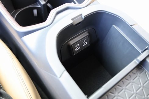 New 2025 Toyota RAV4 Limited image 24