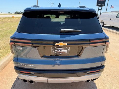 New 2026 Chevrolet Traverse LT w/ Enhanced Driving Package image 4