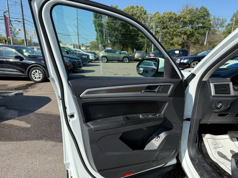 Used 2018 Volkswagen Atlas SE image 11