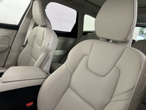 New 2026 Volvo XC60 T8 Ultra w/ Protection Package Premier image 12