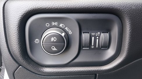Used 2025 RAM 1500 Laramie image 29