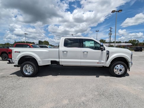 New 2025 Ford F450 Lariat w/ Lariat Ultimate Package image 5