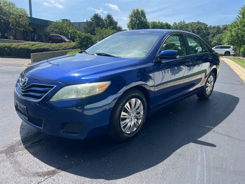 Used 2010 Toyota Camry LE image 11