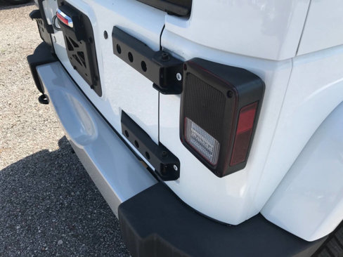 Used 2014 Jeep Wrangler Unlimited Sahara w/ Connectivity Group image 32